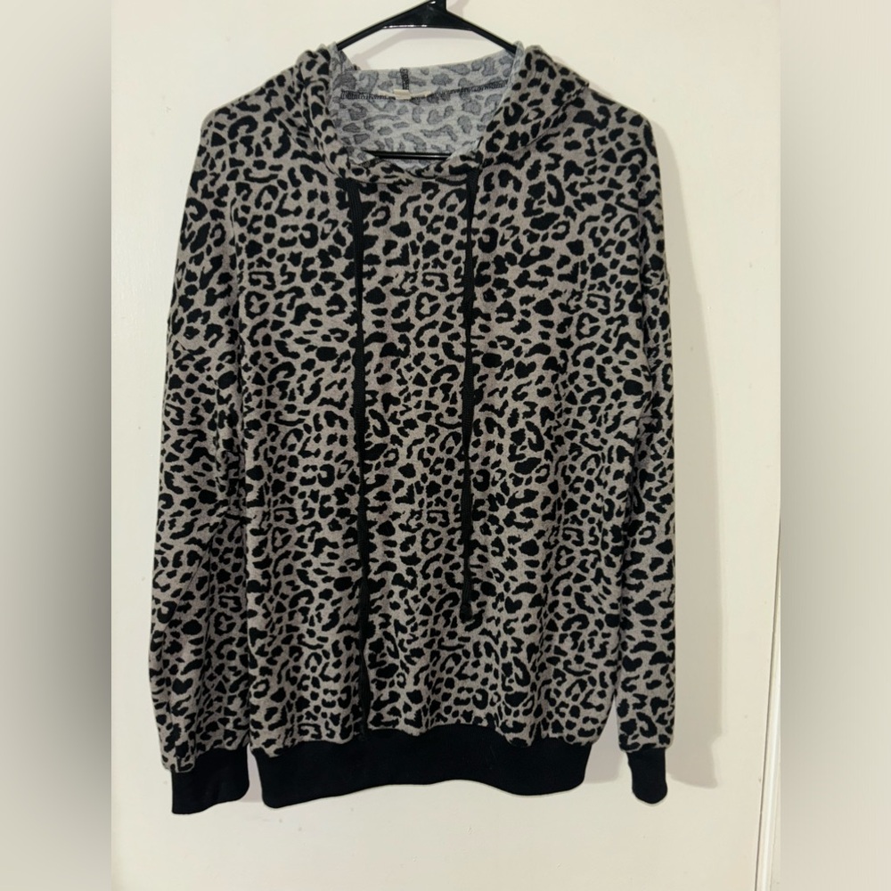 Ott leopard leisure set. Worn twice.